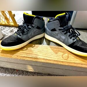 Air Jordan 1 Retro 99 'Cool Grey'